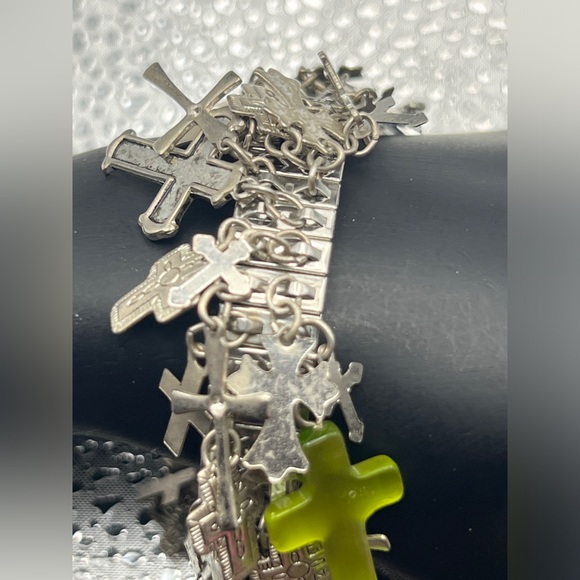 Bracelet - silver tone - so many crosses! - Picture 4 of 6